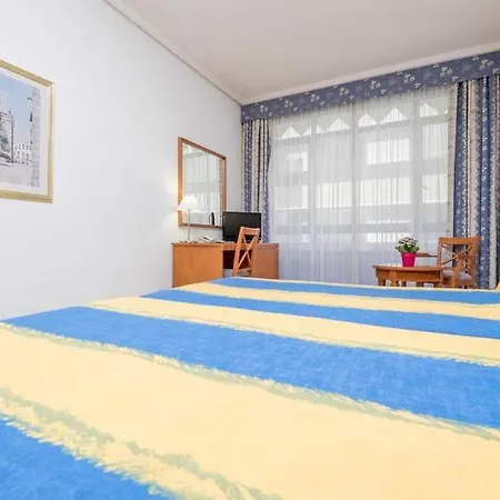 Concorde Hotel 4*
